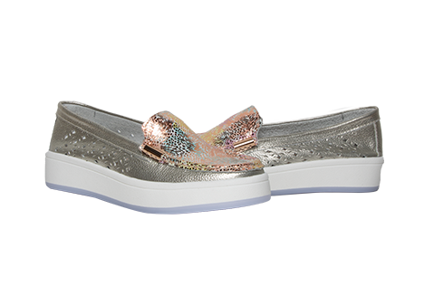 Mocasín para mujer en Cuero color PLATA, referencia ZR36