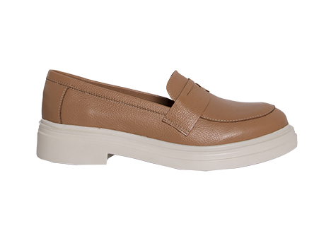 Mocasín para mujer en Cuero color ARENA, referencia DM5T