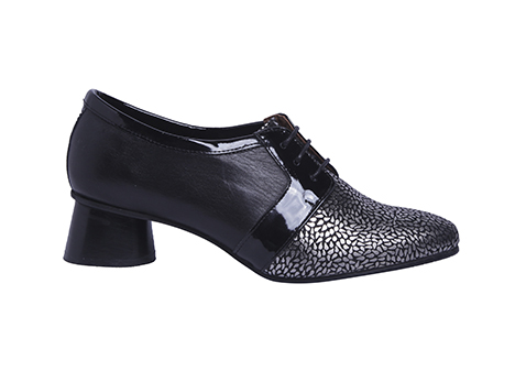 Zapato para mujer en Cuero color NEGRO, referencia K15C